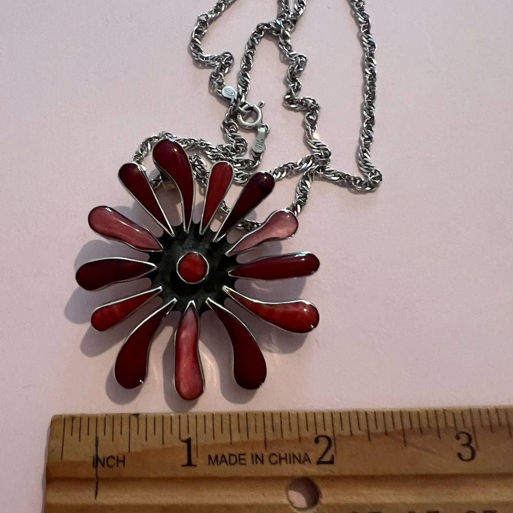 Vintage 925 Red Dyed Mother of Pearl Necklace From Italy On Heavy 925 Chain 18” - Picture 5 of 5